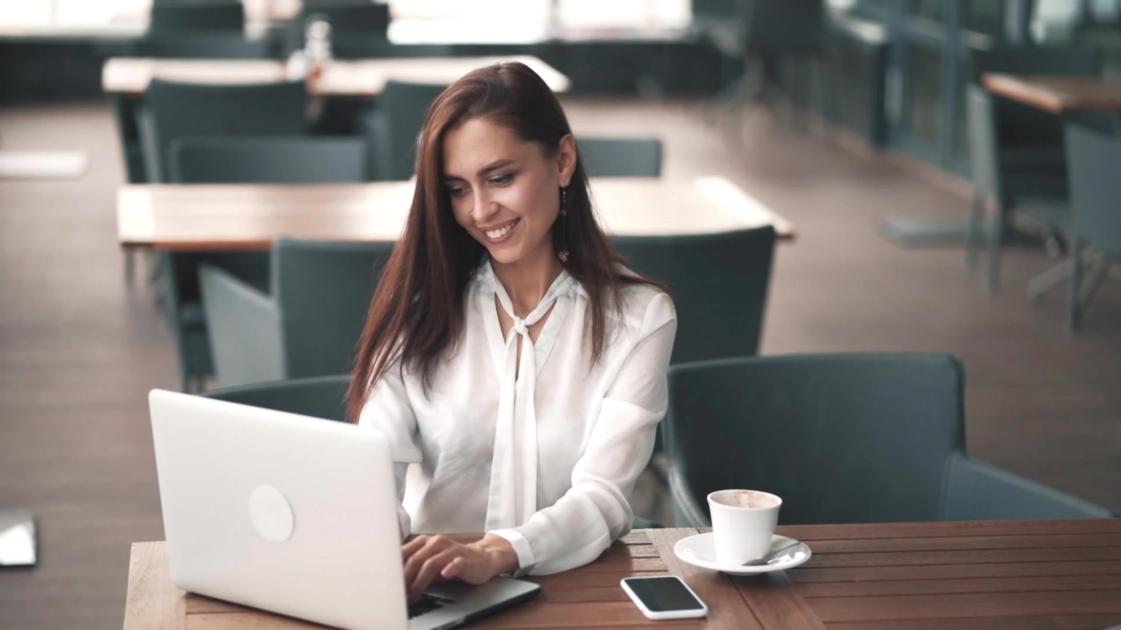 Teilnehmer bei einer Live-Finanzsession